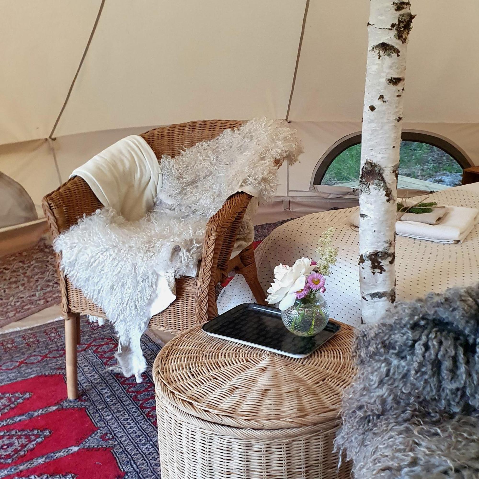 Hotel Skalbo Gardsglamping Järvsö Exterior foto